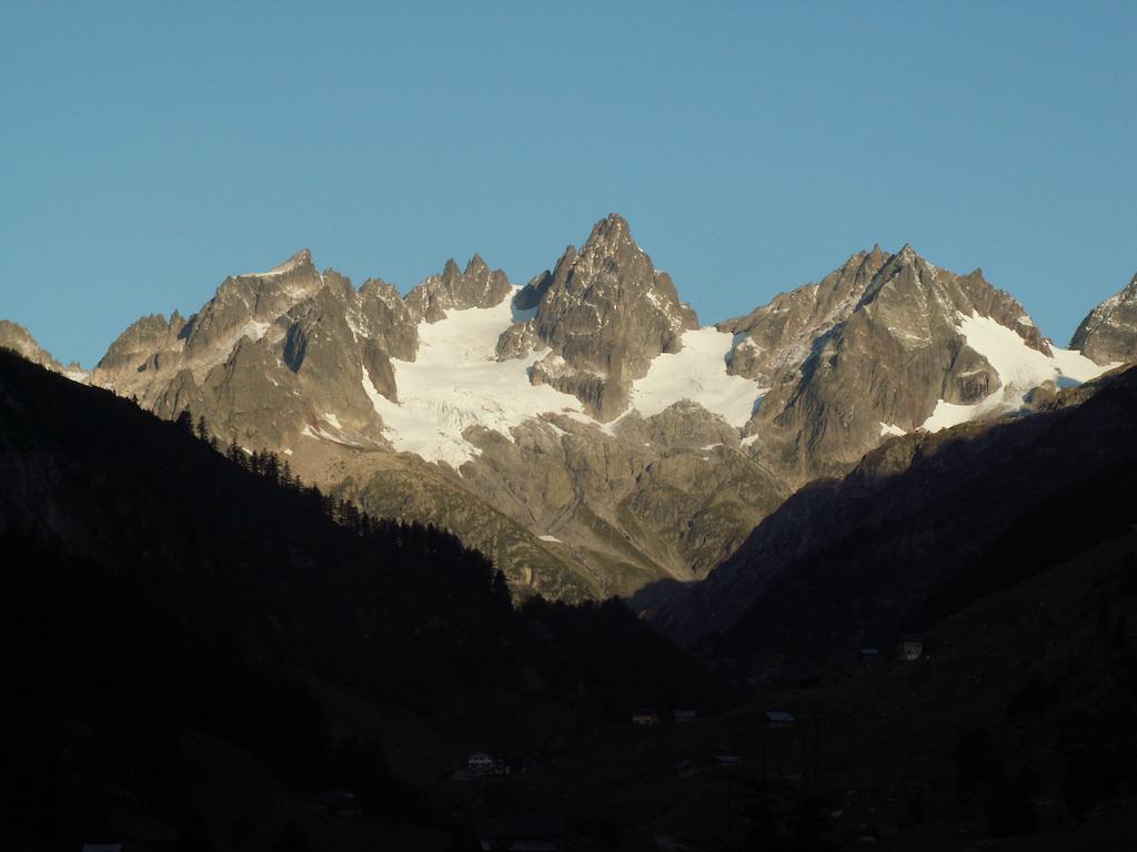 Ferienwohnung Gaestehaus Fuerlauwi Meien ภายนอก รูปภาพ